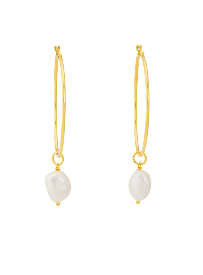 gold hoops pearls