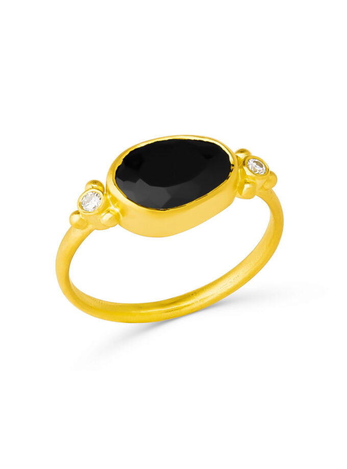 black spinel diamond golden ring