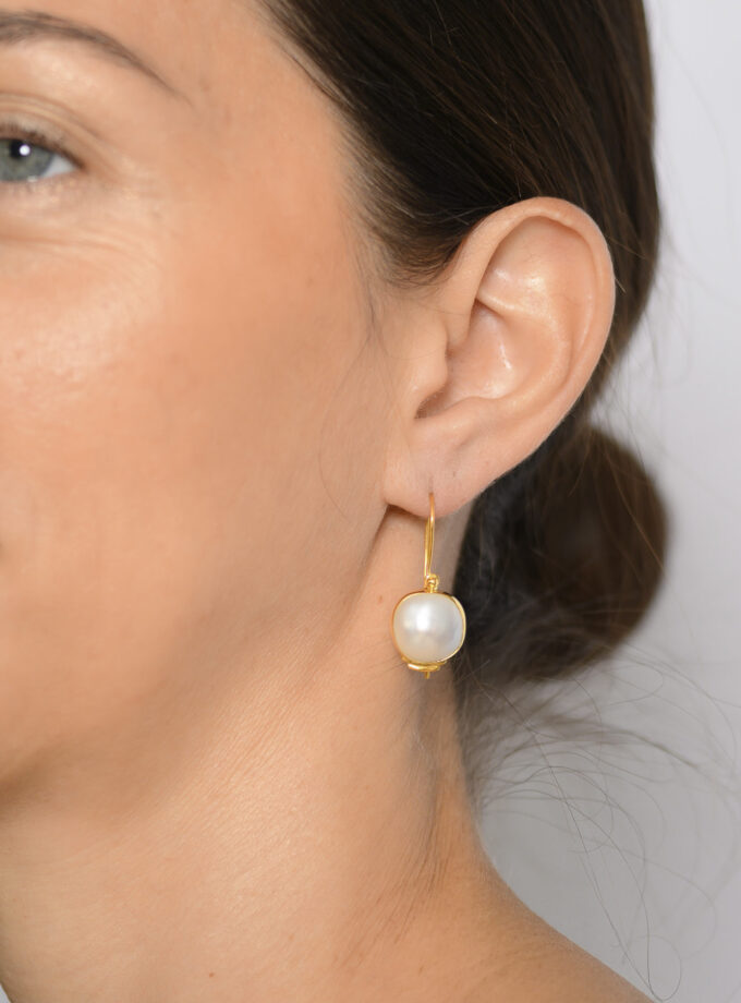 18k Gold Earrings with Freshwater Natural Pearl